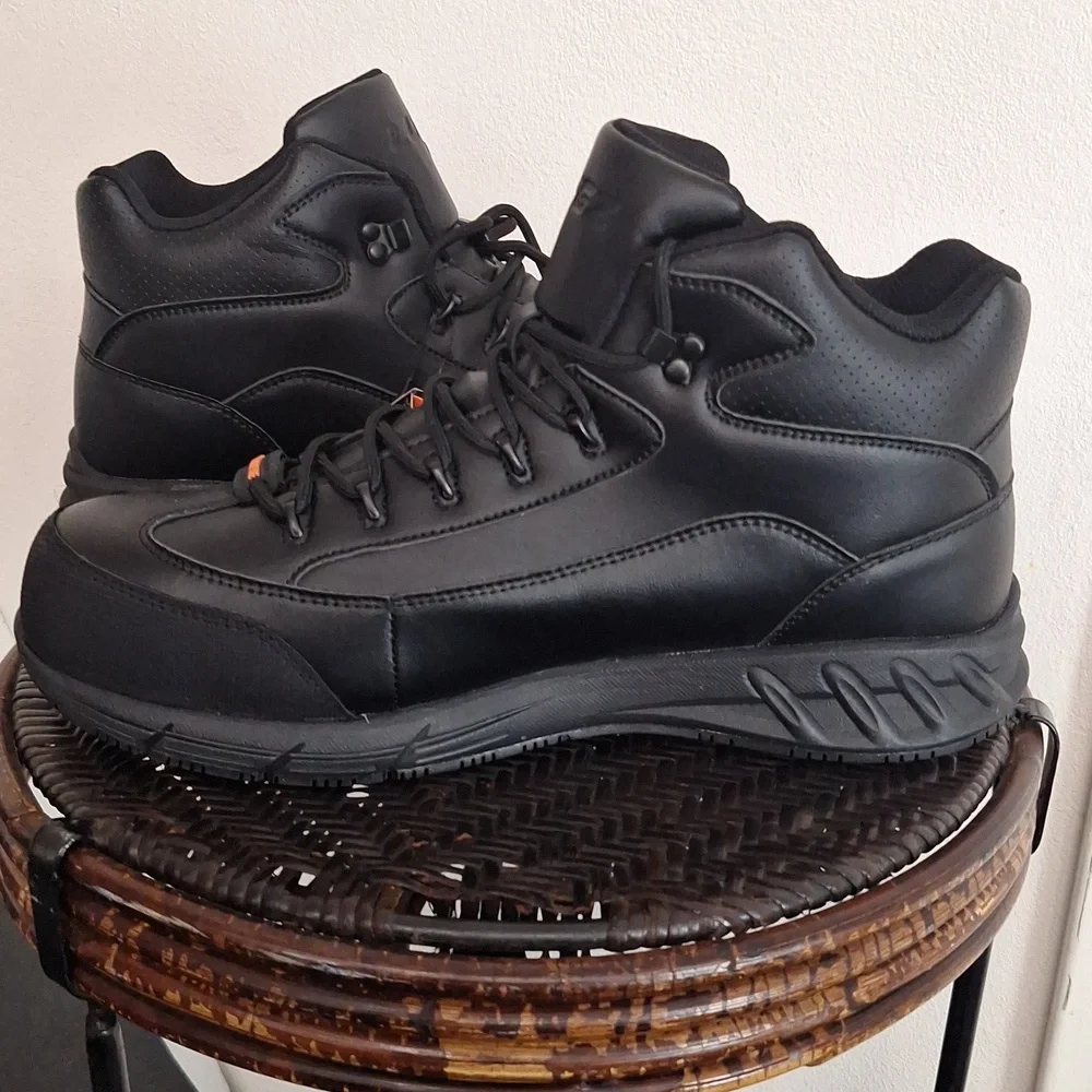 Lugz Composite Toe Slip Resistant Men Boots Size 11.5 NWT